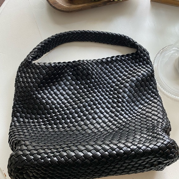 Vegan leather handbag with pouch from Nordstrom - Picture 5 of 13